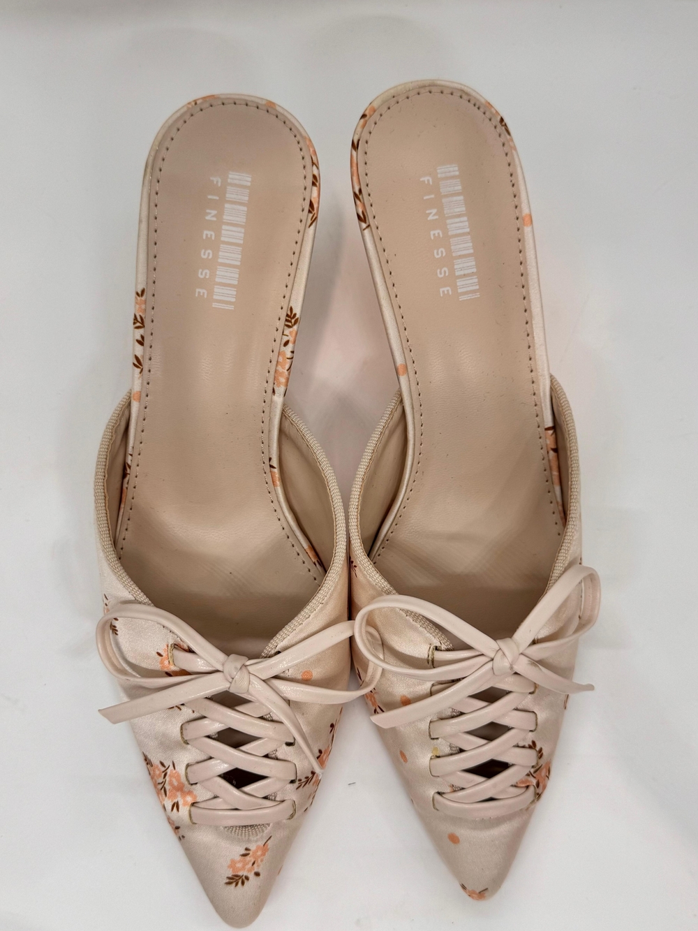 Finesse/6/Cream Floral Pointed Lace-Up Mules with Bow/NWB